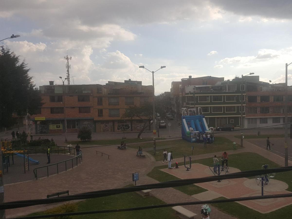 Cerca Aeropuerto, Fotos Y Huellas Visa Americana, Embajada Eeuu * Bogota